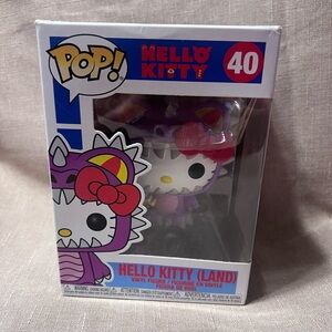 Hello Kitty (Land) Vinyl Figure